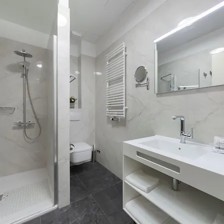 Park 45 Готель 4*